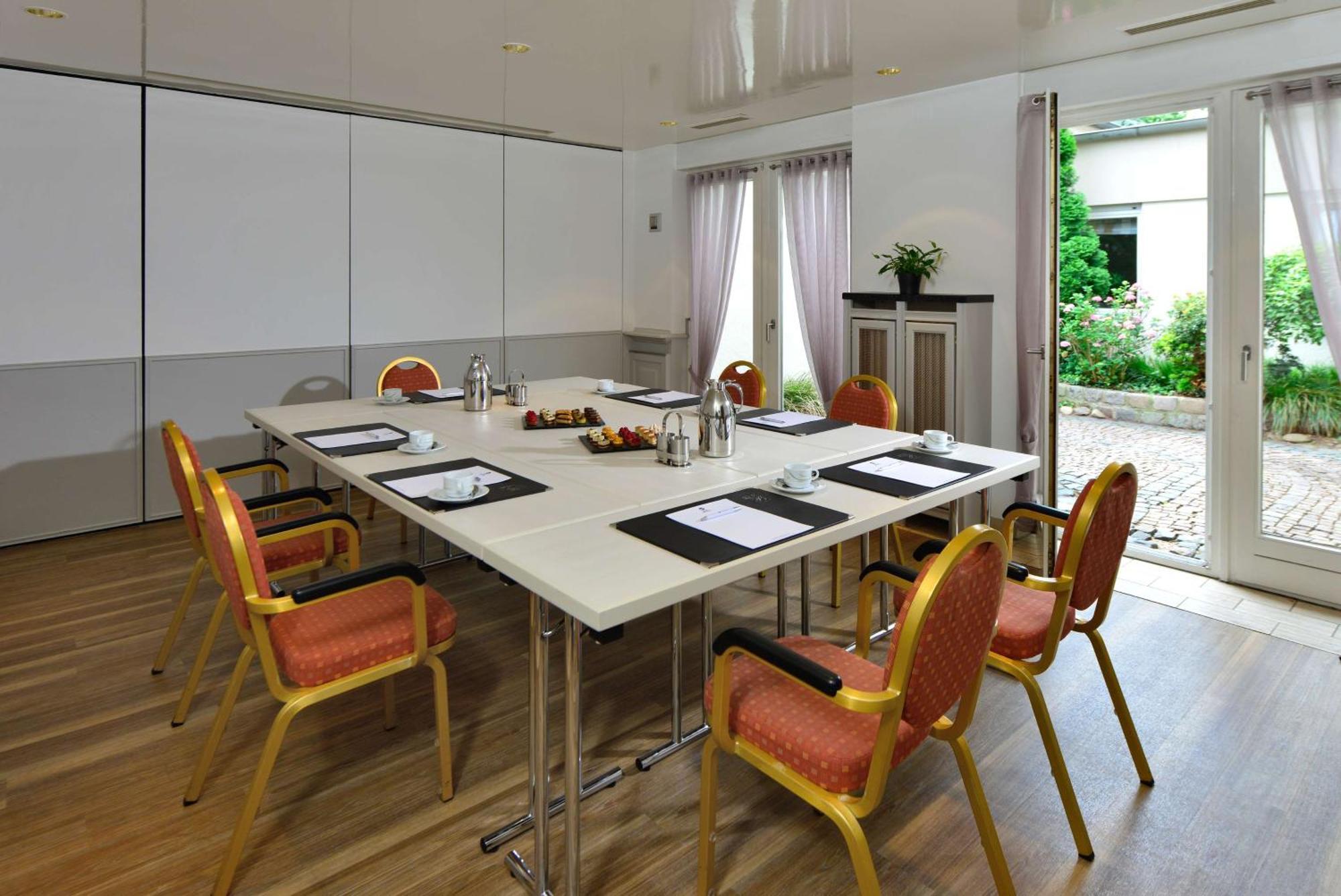 Best Western Hotel Der Foehrenhof Хановер Екстериор снимка