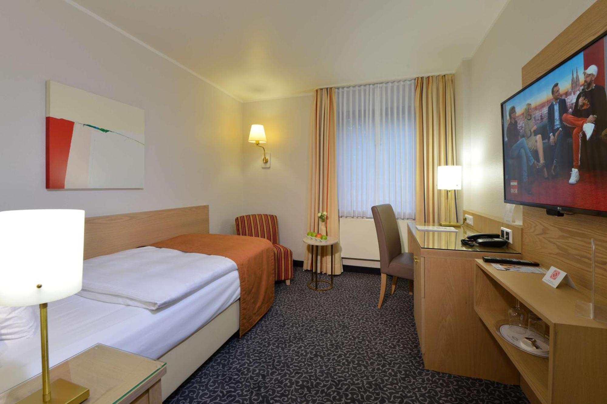 Best Western Hotel Der Foehrenhof Хановер Екстериор снимка